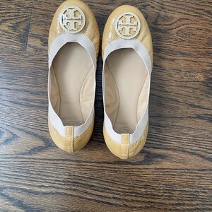 Tory Burch Women's Mustard Flats with Logo